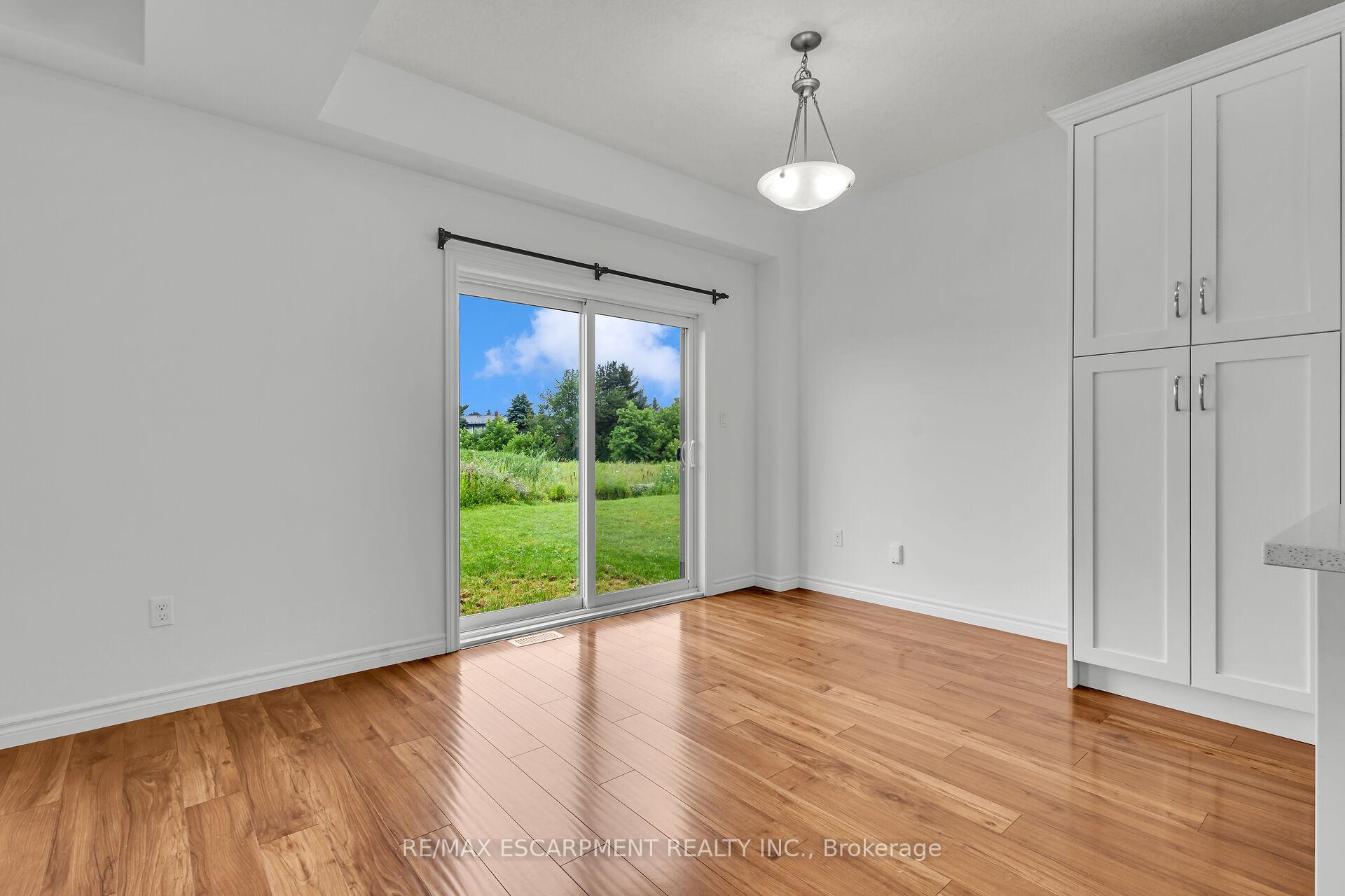 Photo 12 of 1318 Caen Avenue, Woodstock, Woodstock - North — HOMEH