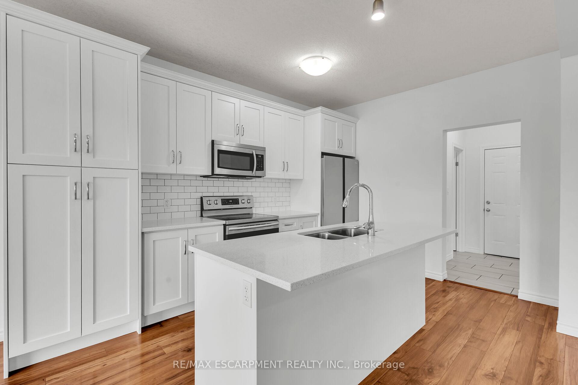 Photo 15 of 1318 Caen Avenue, Woodstock, Woodstock - North — HOMEH