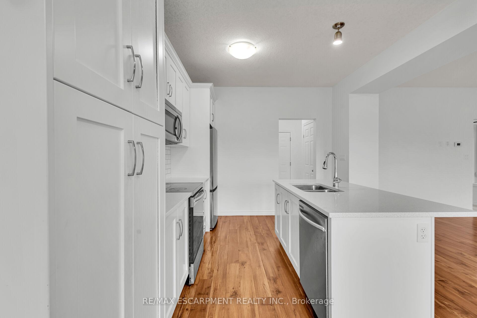 Photo 16 of 1318 Caen Avenue, Woodstock, Woodstock - North — HOMEH