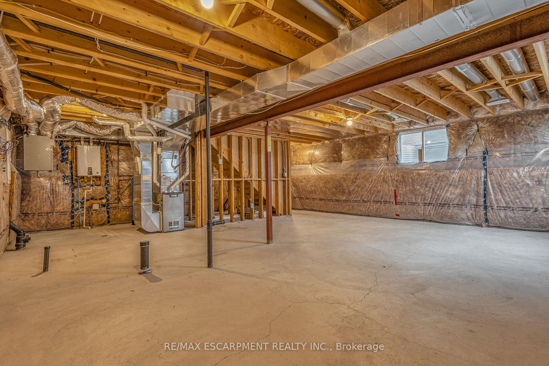 Photo 37 of 1318 Caen Avenue, Woodstock, Woodstock - North — HOMEH