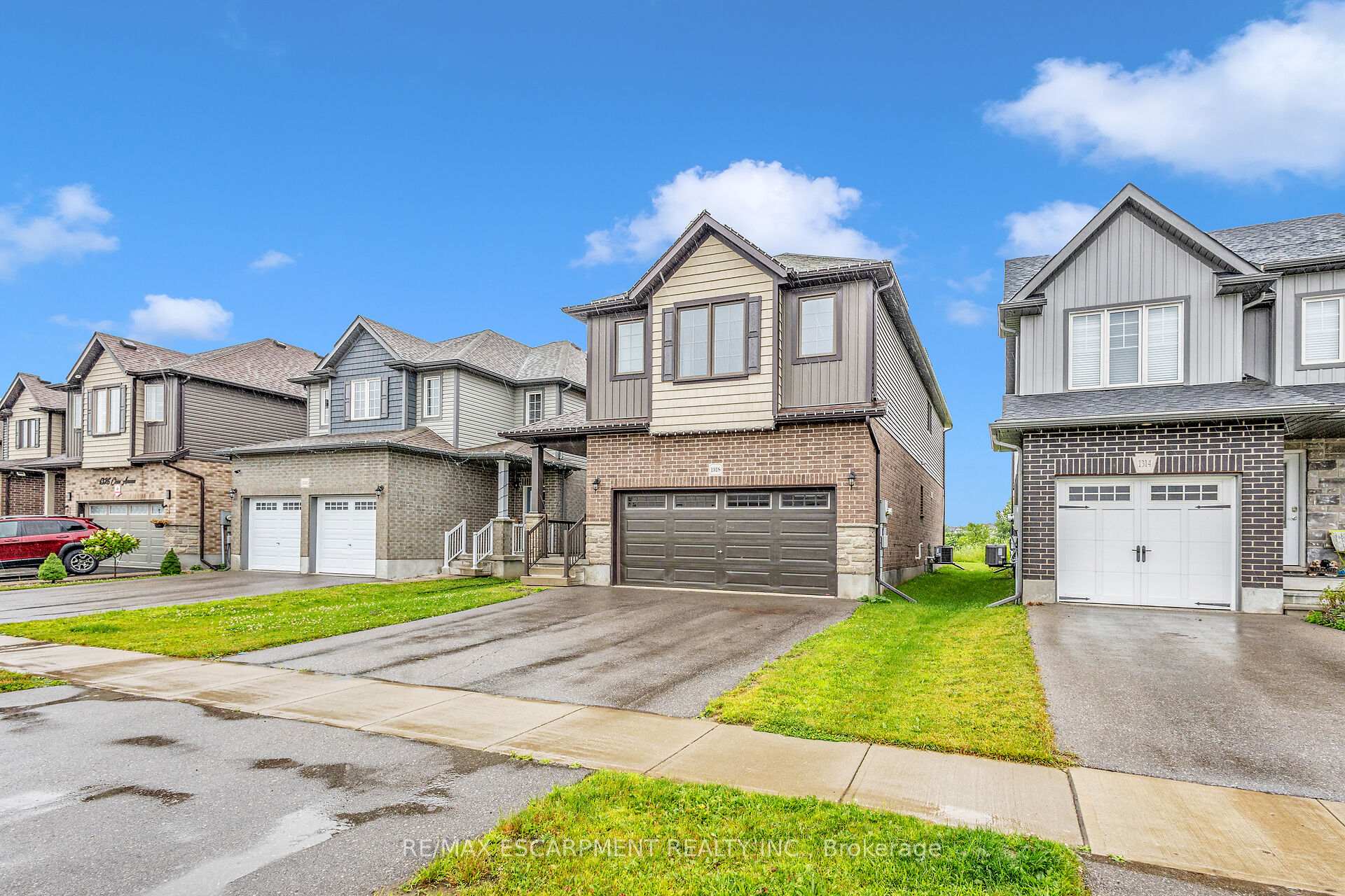 Photo 41 of 1318 Caen Avenue, Woodstock, Woodstock - North — HOMEH