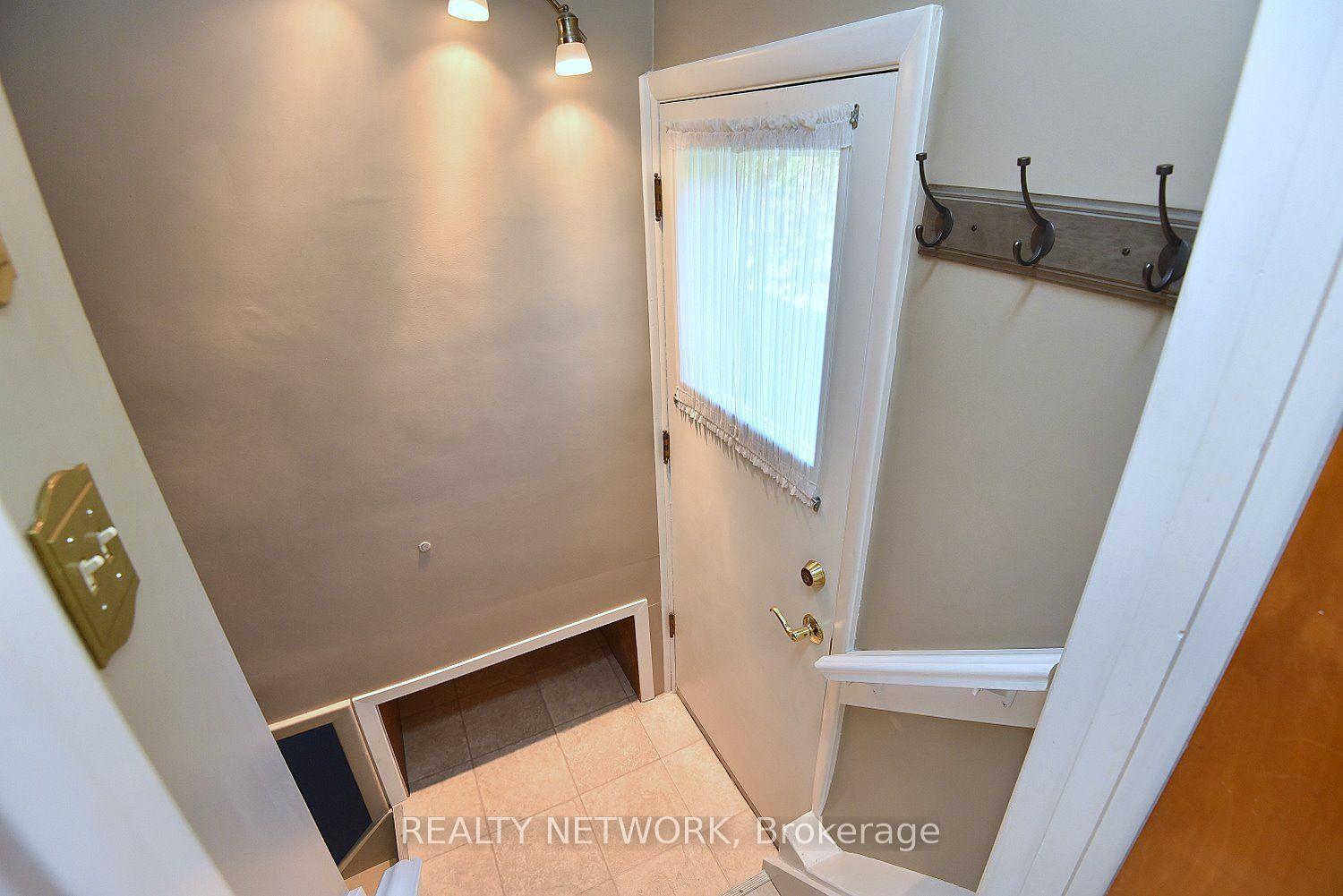 Photo 31 of 31 Kemp Drive, Hamilton, Dundas — HOMEH