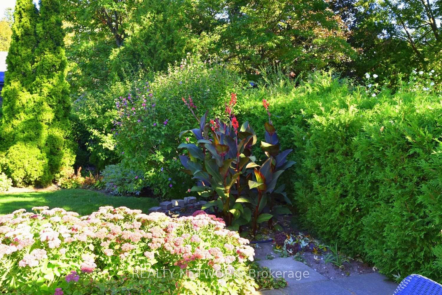 Photo 37 of 31 Kemp Drive, Hamilton, Dundas — HOMEH