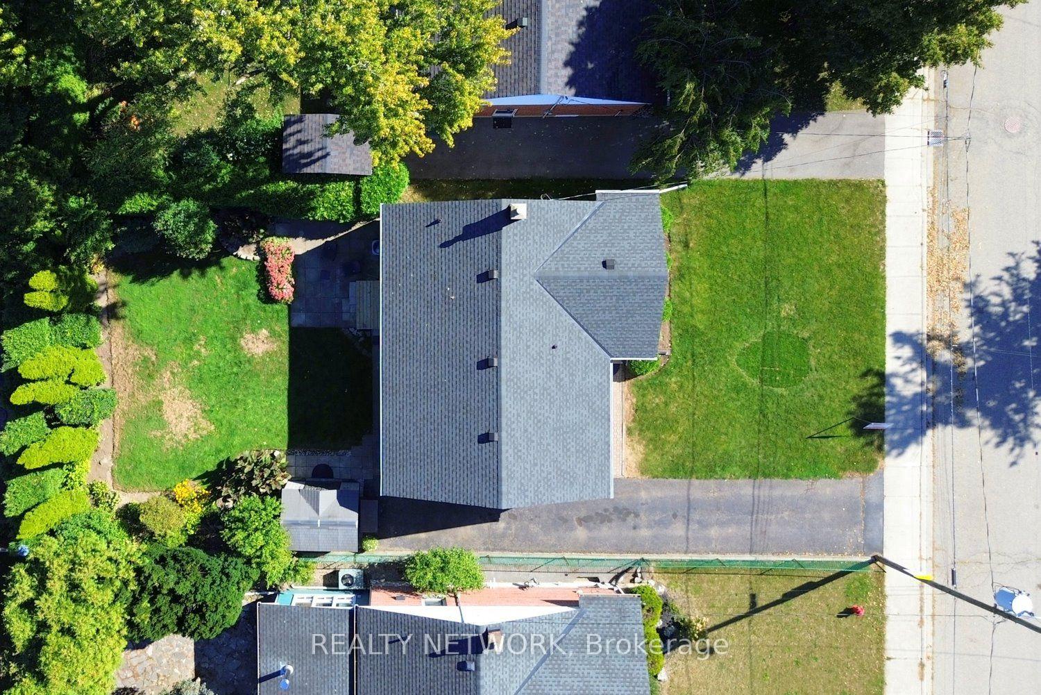Photo 43 of 31 Kemp Drive, Hamilton, Dundas — HOMEH