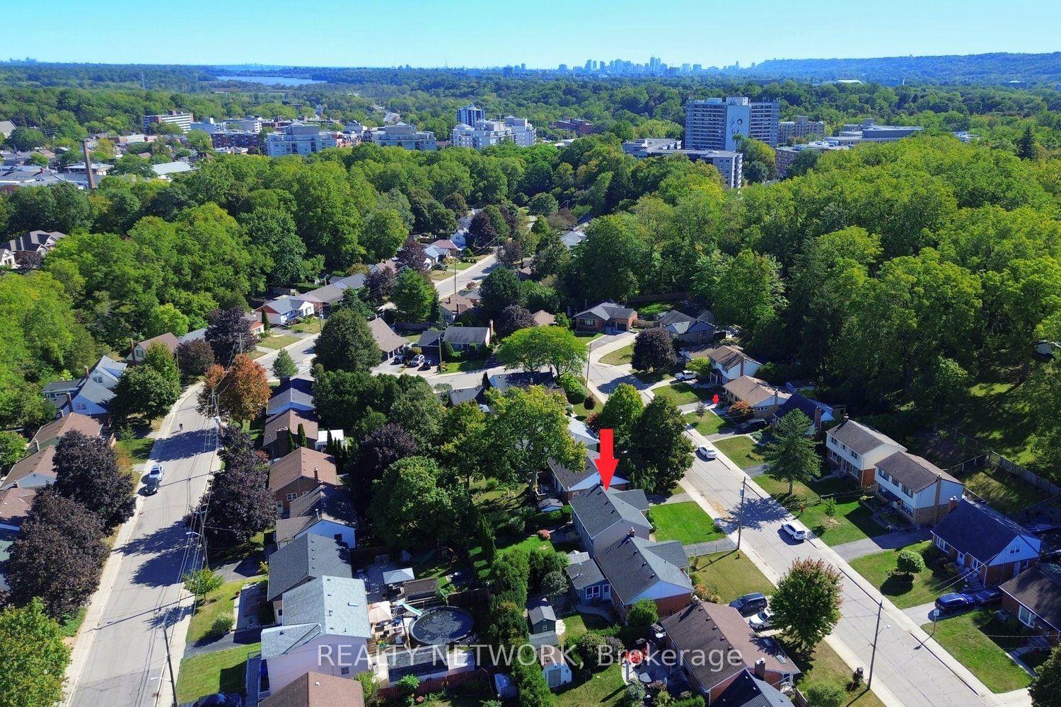 Photo 44 of 31 Kemp Drive, Hamilton, Dundas — HOMEH