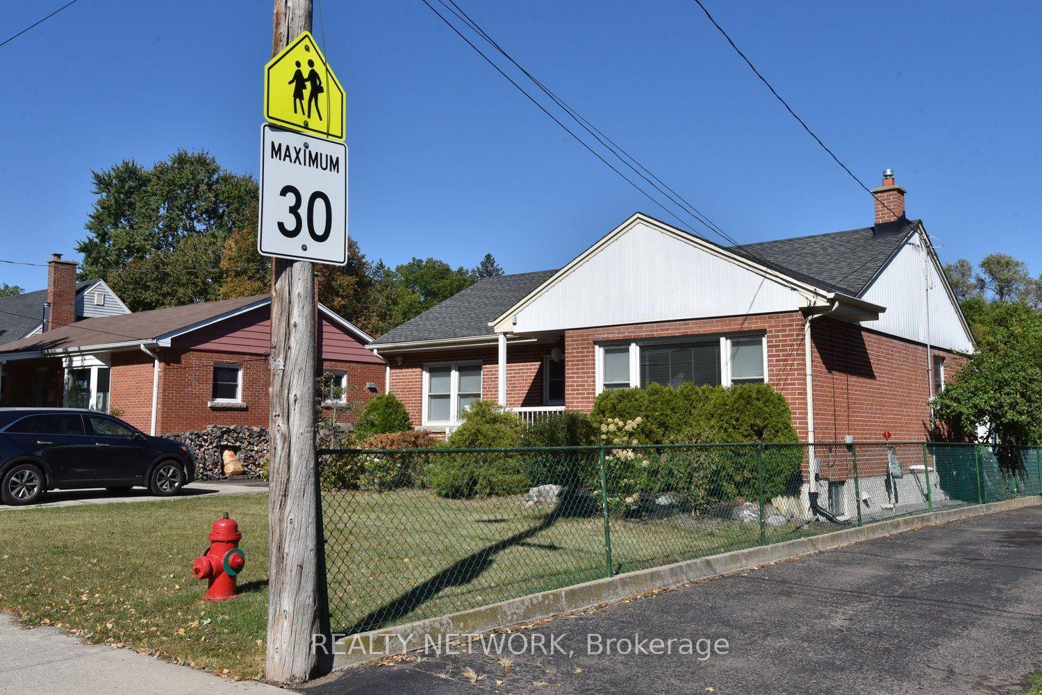 Photo 45 of 31 Kemp Drive, Hamilton, Dundas — HOMEH
