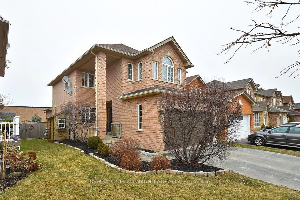 Photo 1 of 28 Henderson Crescent, New Tecumseth, Alliston — HOMEH