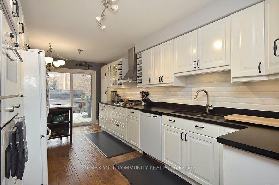 Photo 5 of 28 Henderson Crescent, New Tecumseth, Alliston — HOMEH