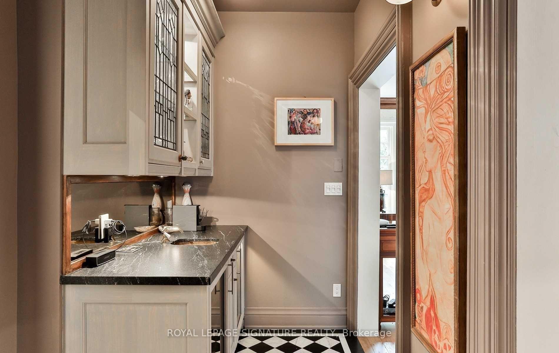 Photo 22 of 4 Wellesley Place, Toronto, Cabbagetown-South St. James Town — HOMEH