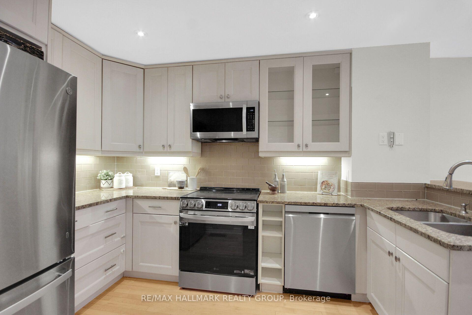 Photo 32 of 57 Ashpark Crescent, Ottawa, Hunt Club Park/Greenboro — HOMEH