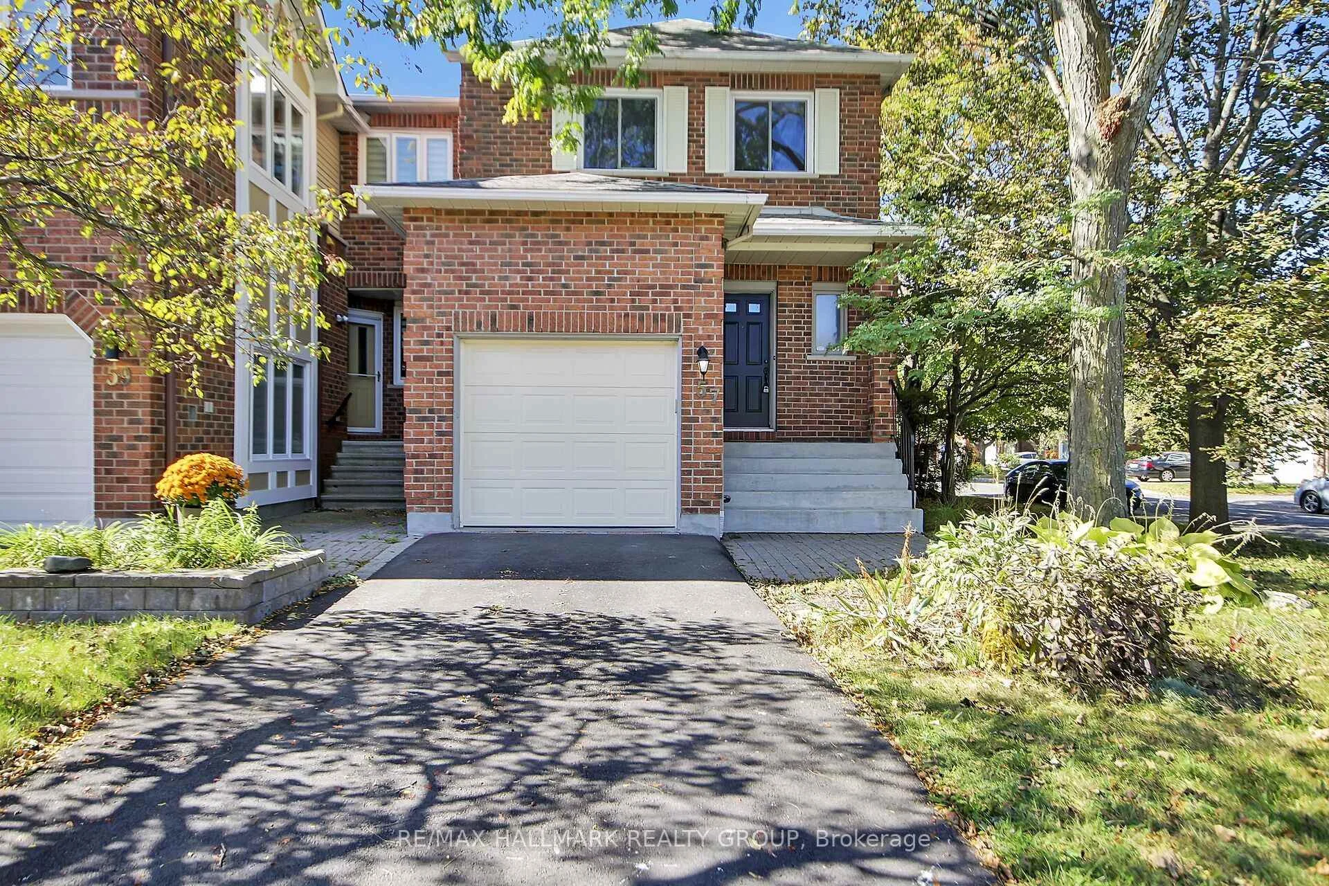 Photo 3 of 57 Ashpark Crescent, Ottawa, Hunt Club Park/Greenboro — HOMEH