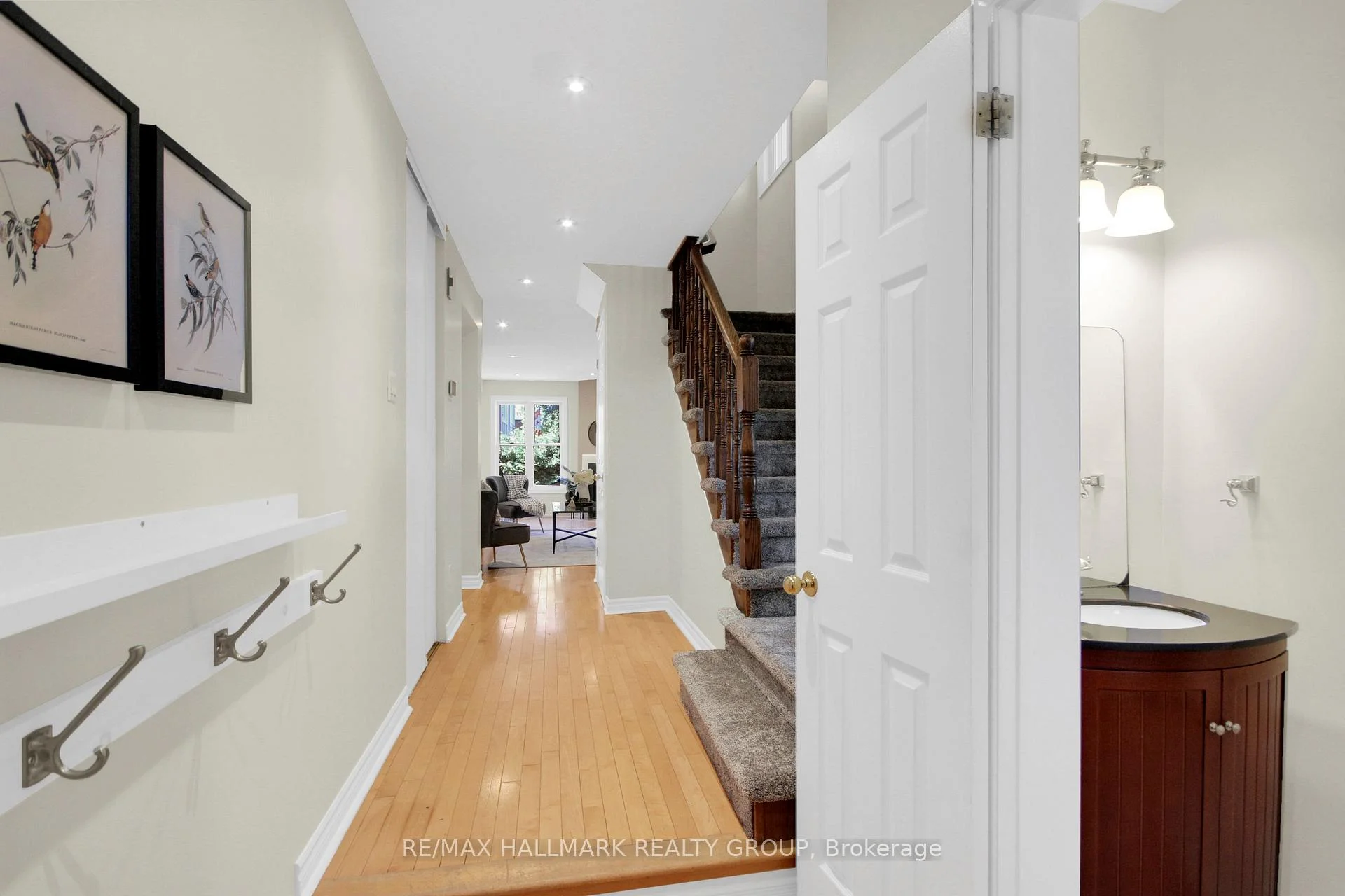 Photo 4 of 57 Ashpark Crescent, Ottawa, Hunt Club Park/Greenboro — HOMEH