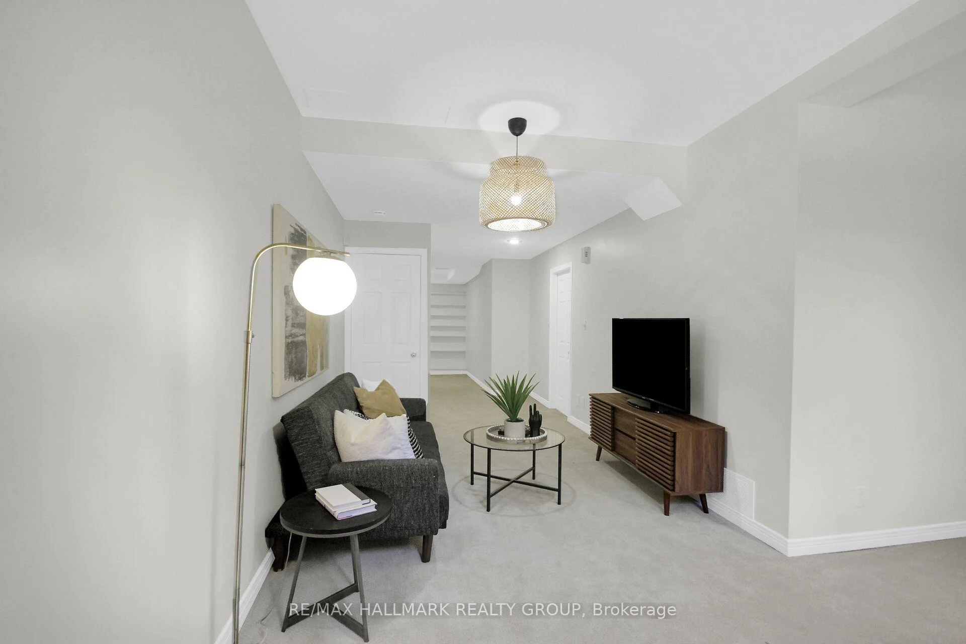 Photo 58 of 57 Ashpark Crescent, Ottawa, Hunt Club Park/Greenboro — HOMEH