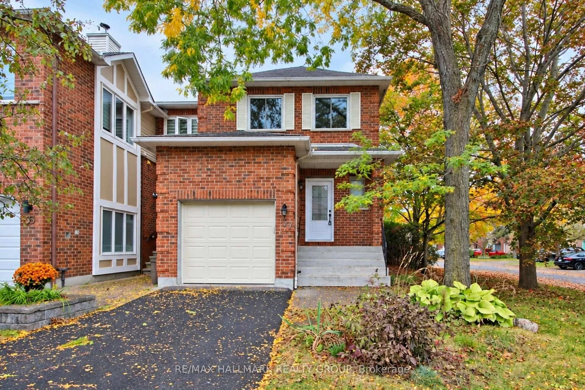 Photo 5 of 57 Ashpark Crescent, Ottawa, Hunt Club Park/Greenboro — HOMEH