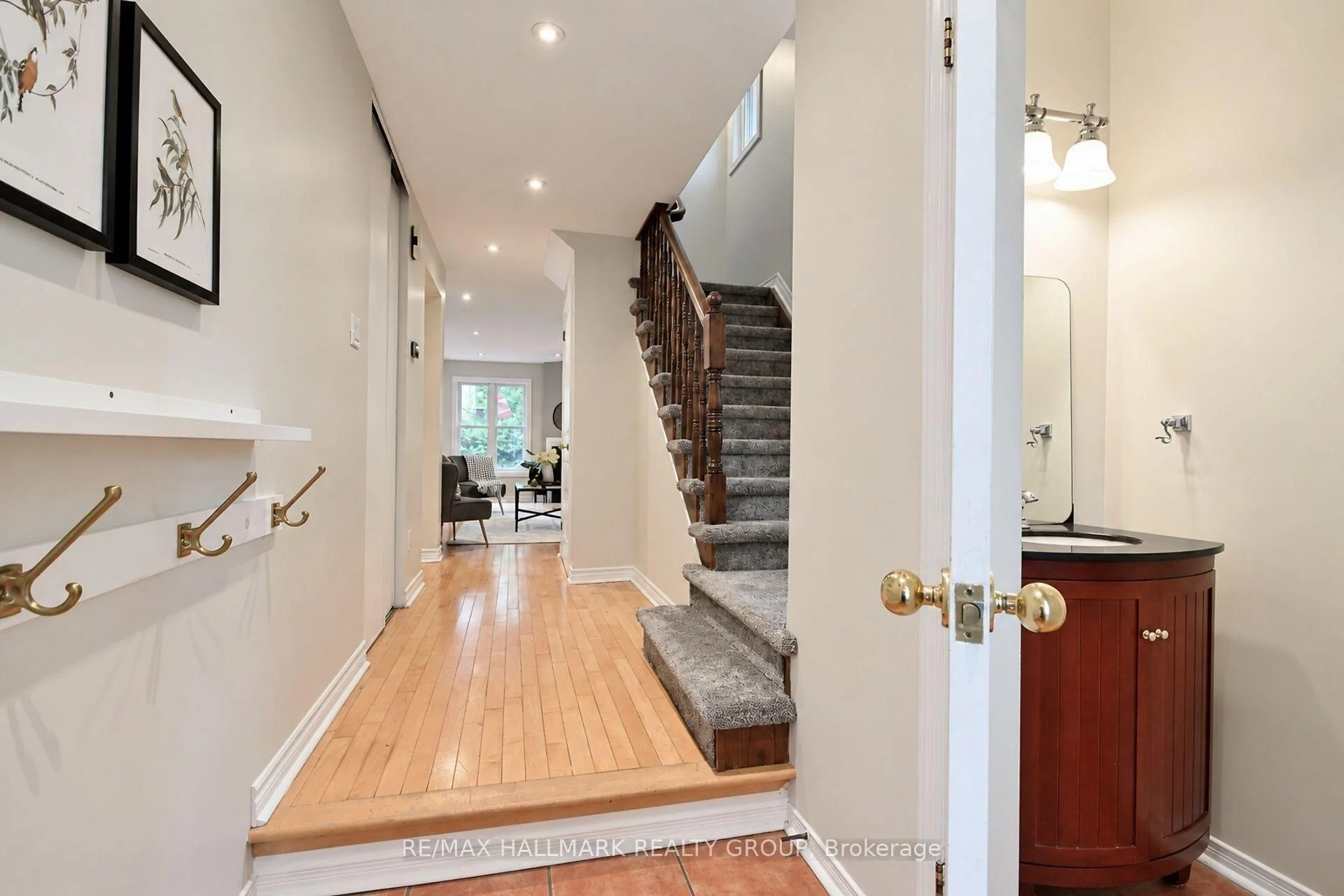 Photo 11 of 57 Ashpark Crescent, Ottawa, Hunt Club Park/Greenboro — HOMEH