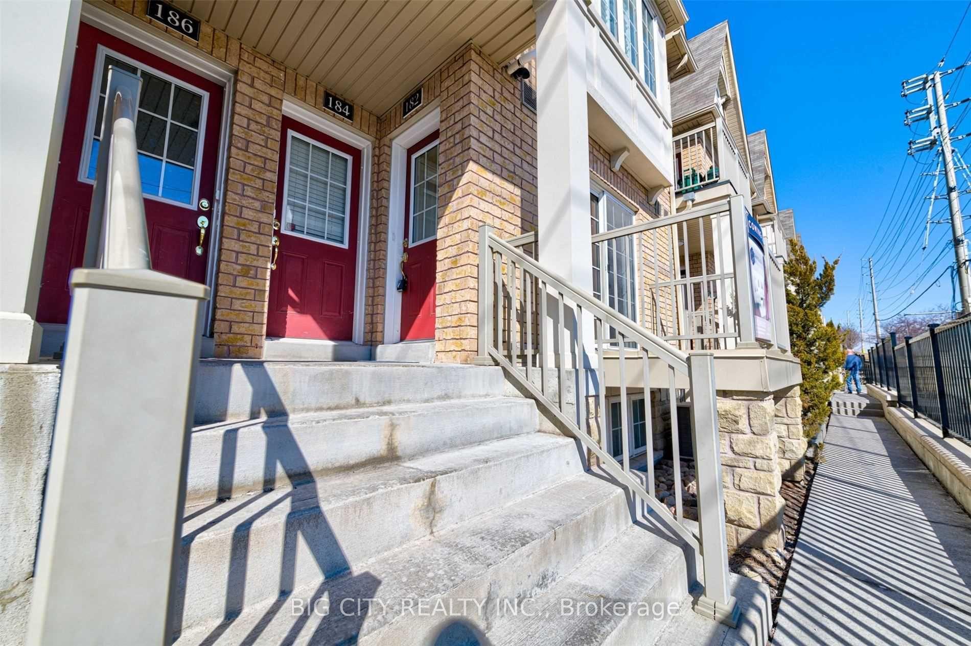 Photo of 182 Kingston Road W