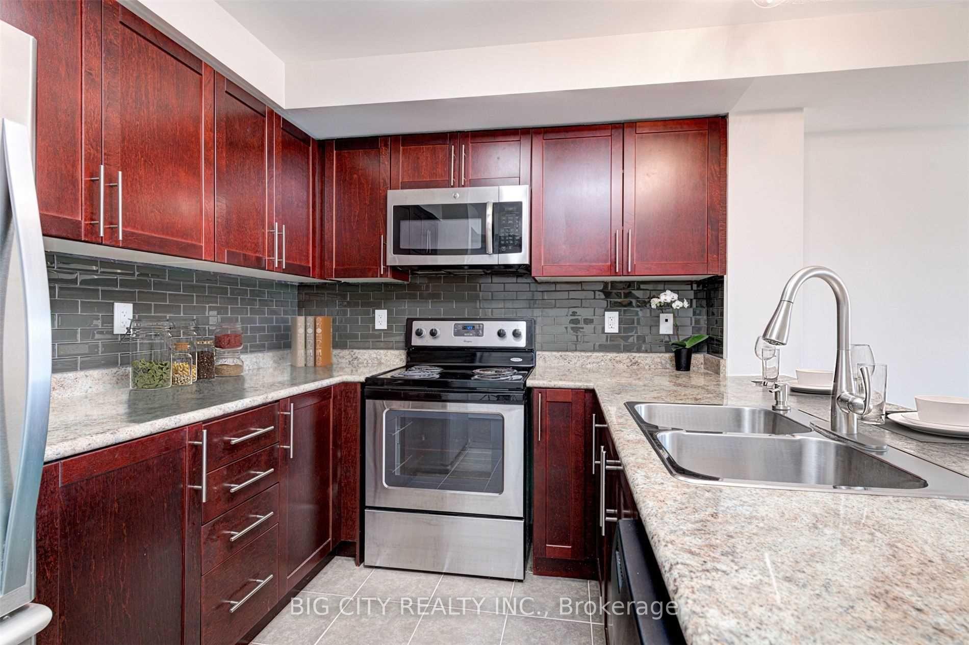 Photo 5 of 182 Kingston Road W, Ajax, Central — HOMEH