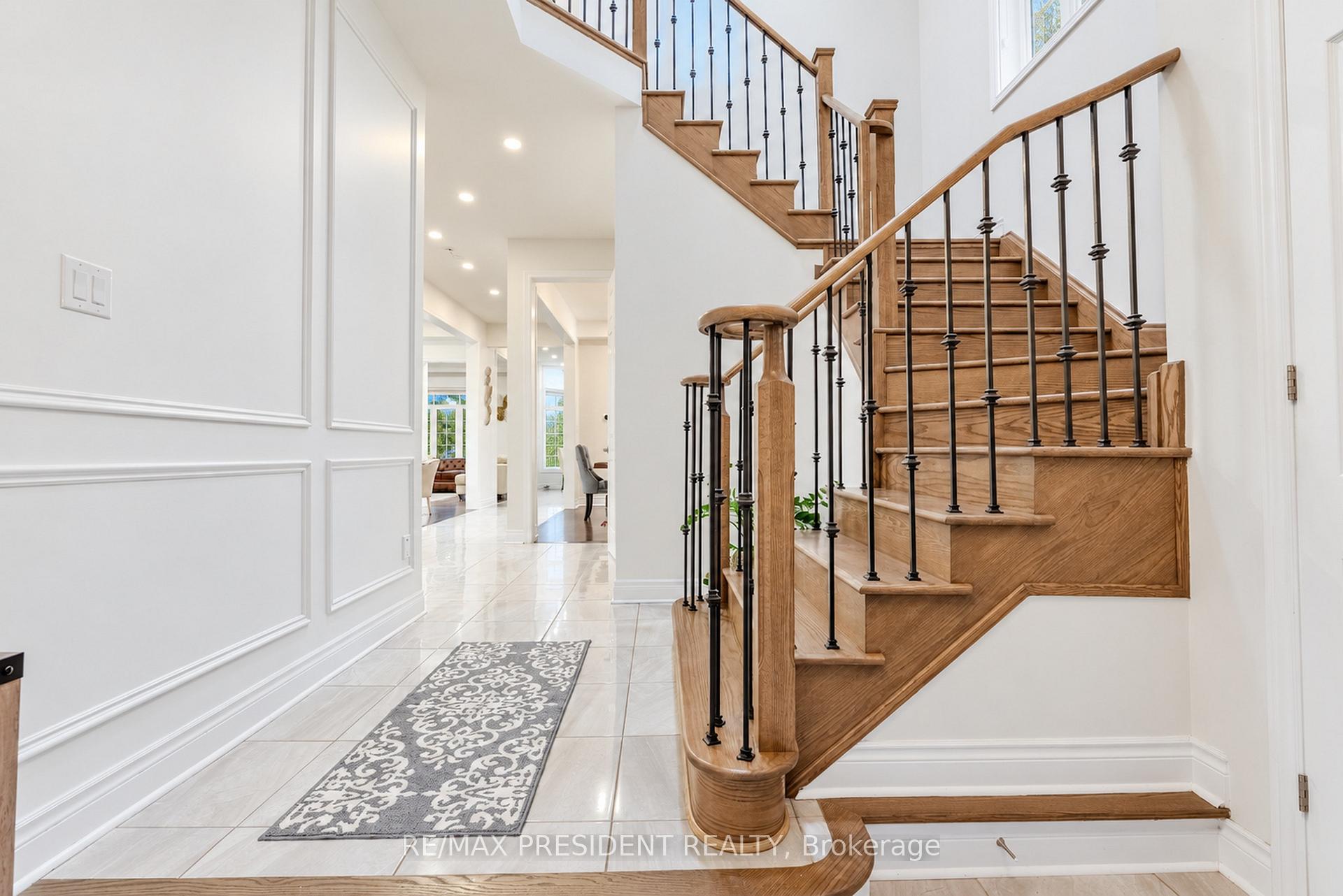 Photo 7 of 31 Monarch Drive, Halton Hills, Georgetown — HOMEH