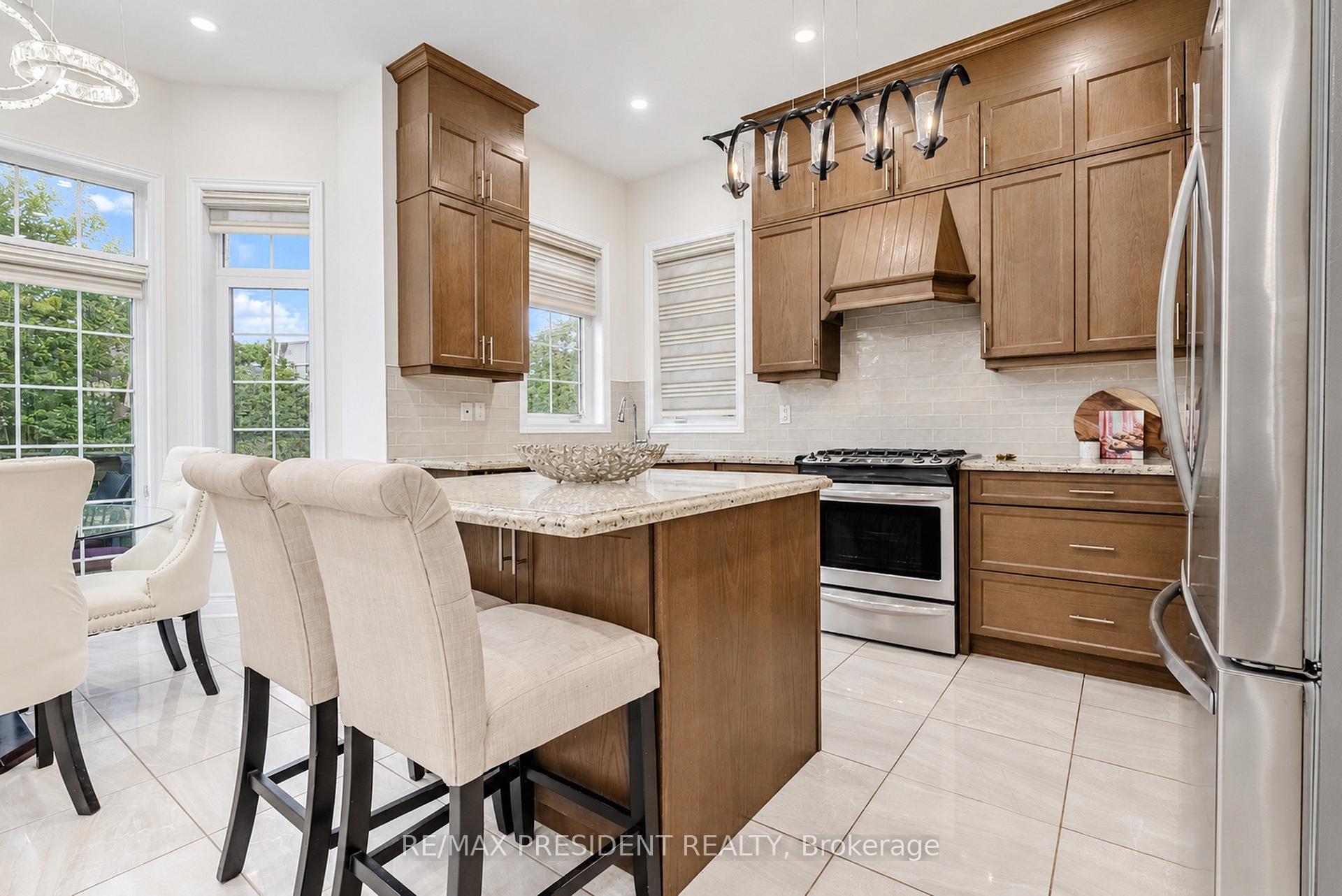 Photo 18 of 31 Monarch Drive, Halton Hills, Georgetown — HOMEH