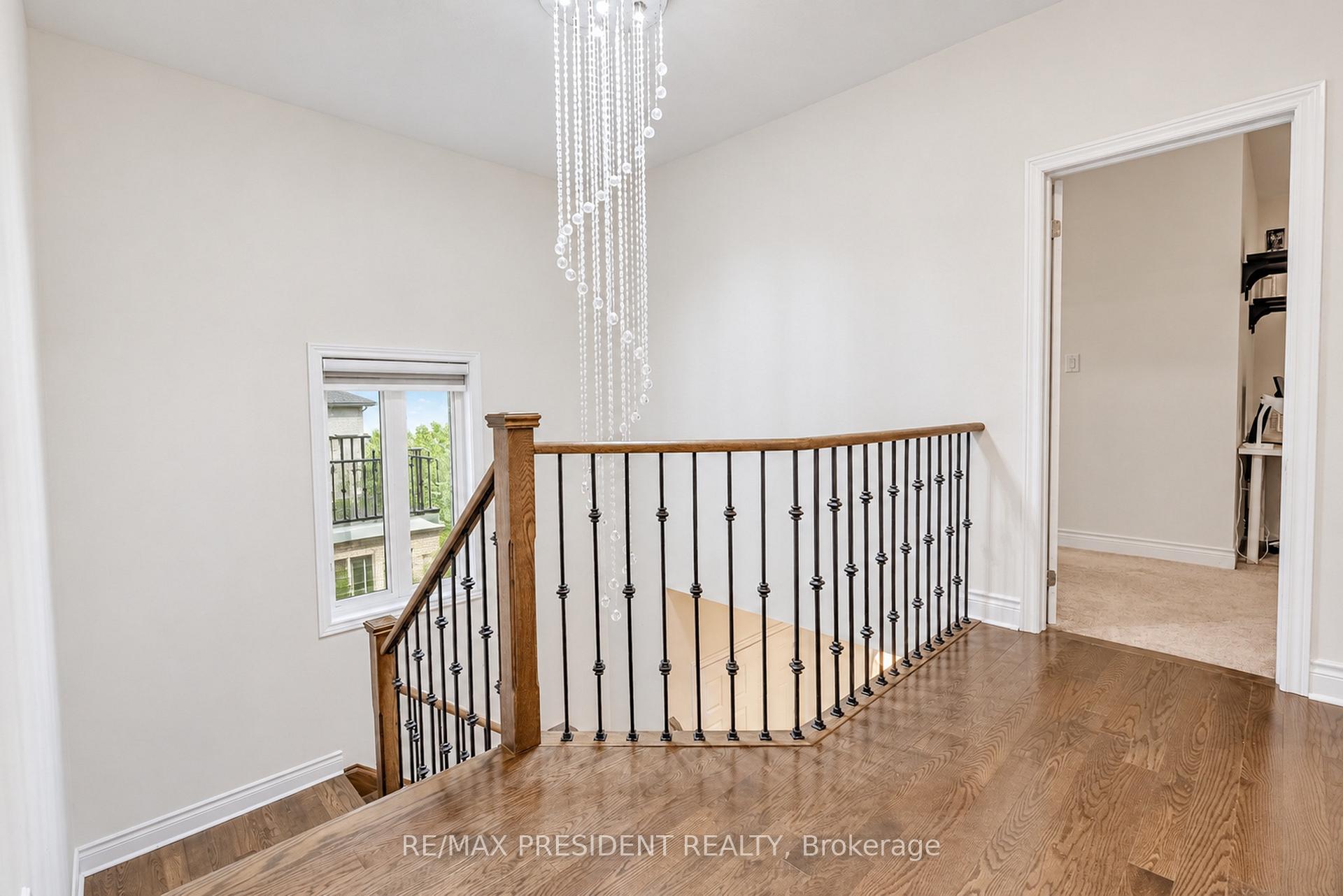 Photo 22 of 31 Monarch Drive, Halton Hills, Georgetown — HOMEH