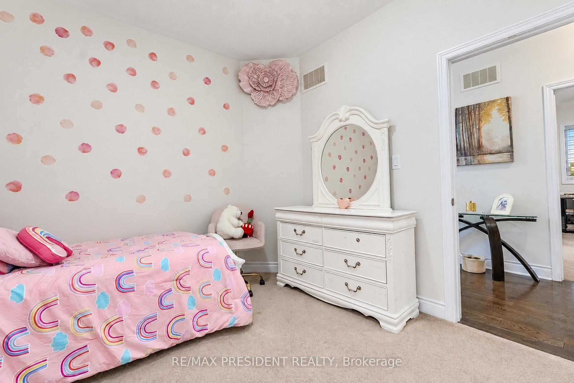 Photo 31 of 31 Monarch Drive, Halton Hills, Georgetown — HOMEH