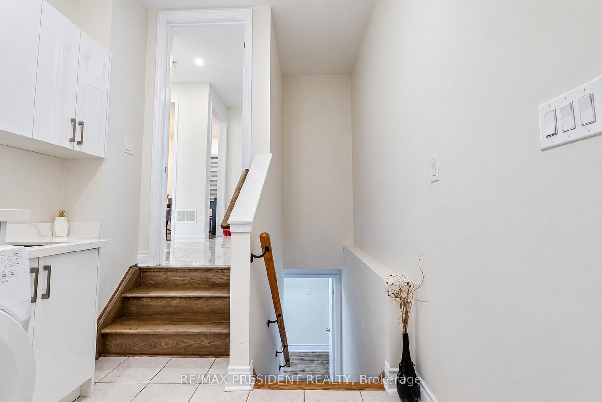 Photo 40 of 31 Monarch Drive, Halton Hills, Georgetown — HOMEH