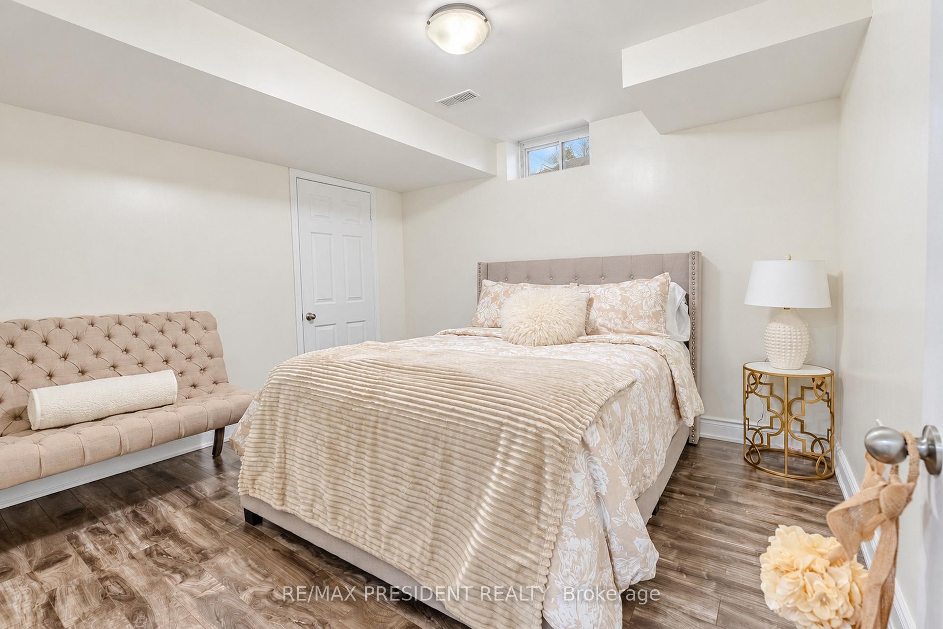 Photo 45 of 31 Monarch Drive, Halton Hills, Georgetown — HOMEH