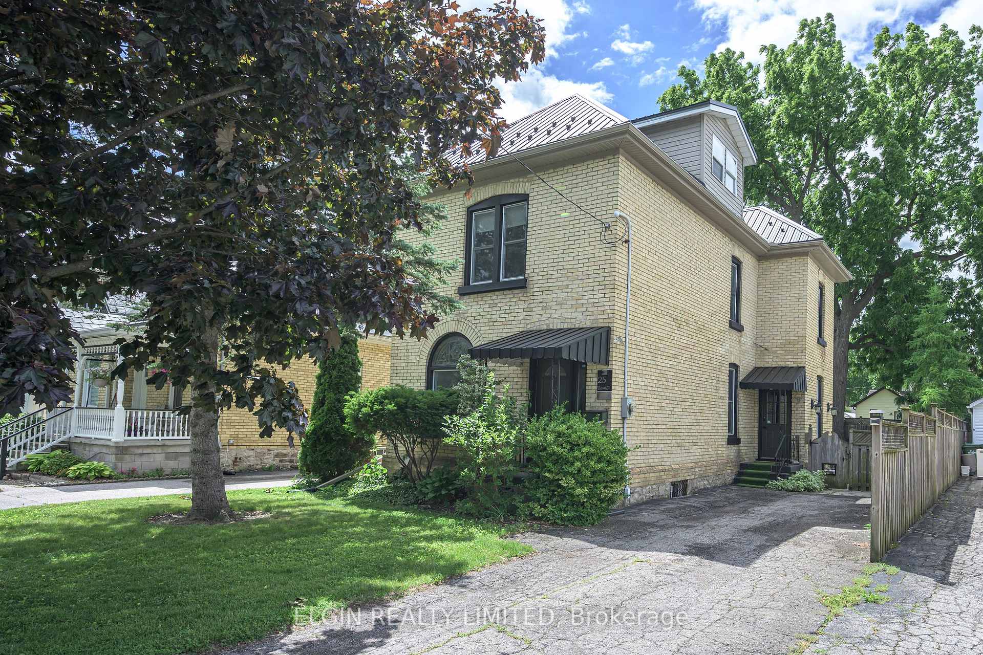 Photo of 25 Locust Street