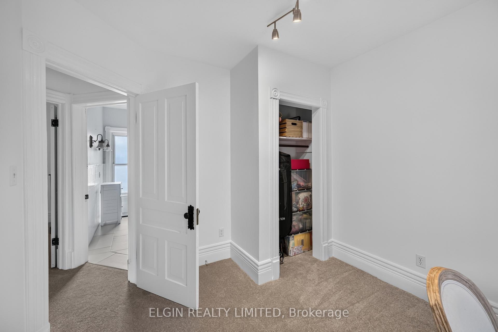 Photo 17 of 25 Locust Street, St. Thomas — HOMEH