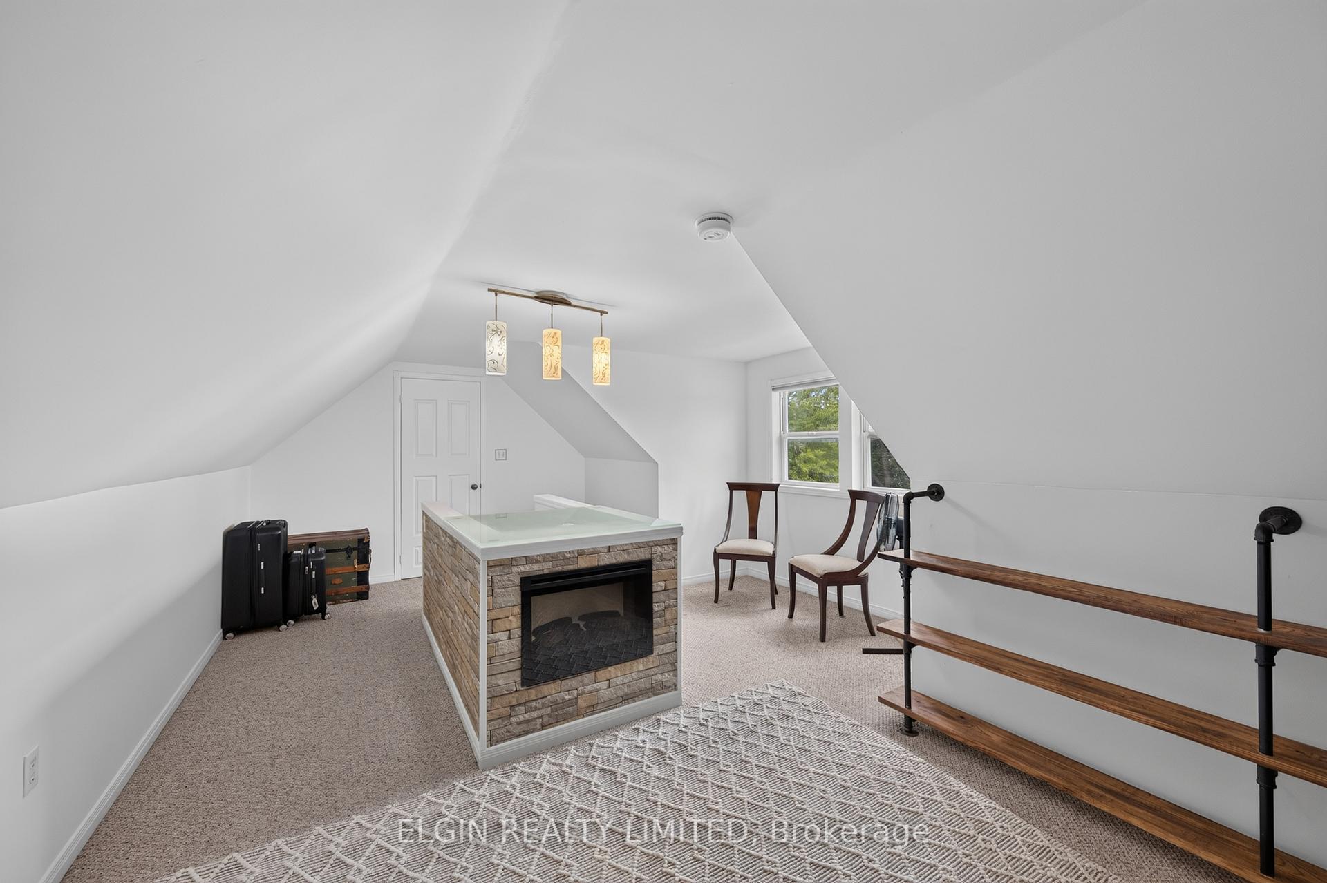 Photo 20 of 25 Locust Street, St. Thomas — HOMEH