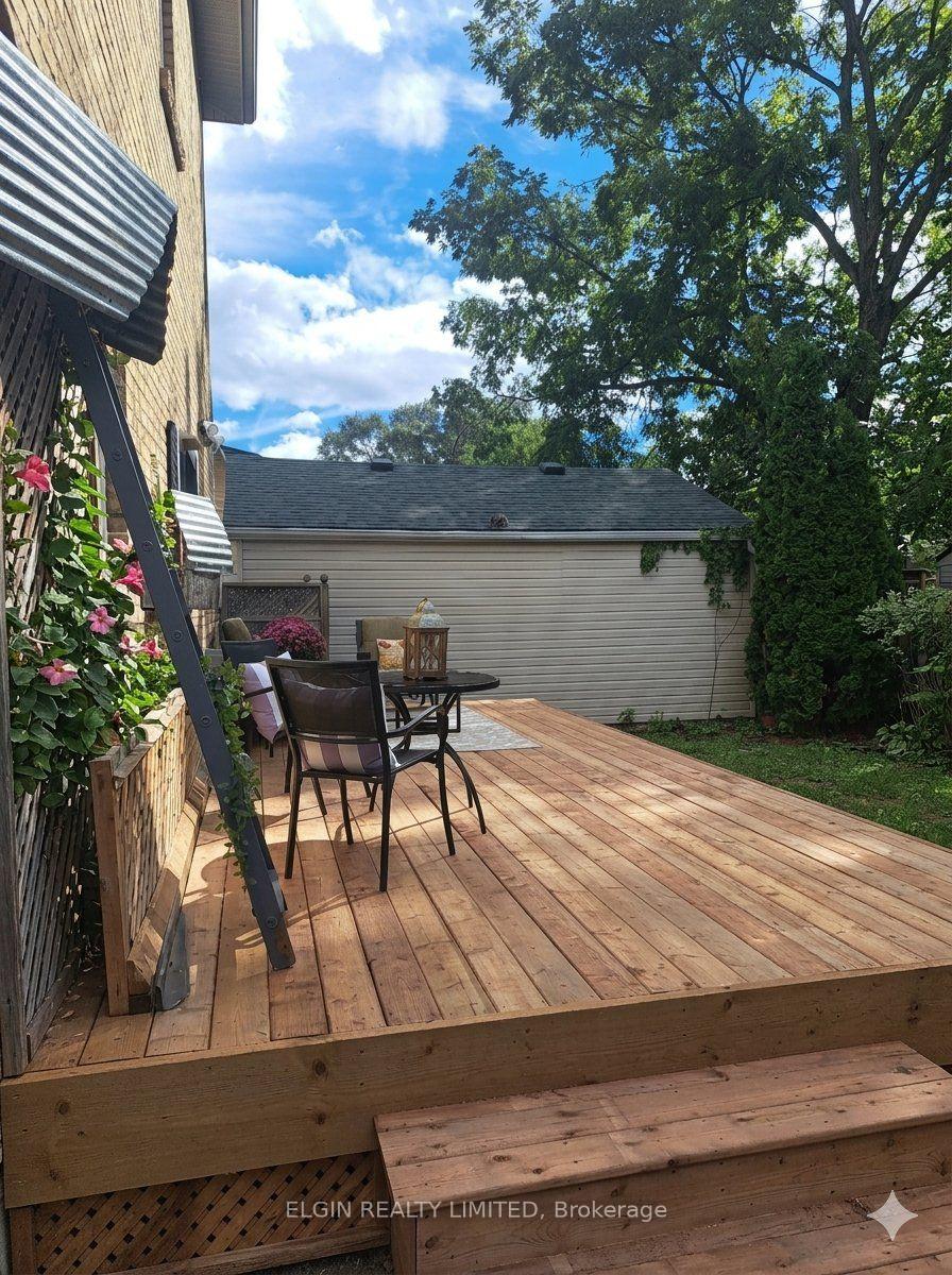 Photo 32 of 25 Locust Street, St. Thomas — HOMEH