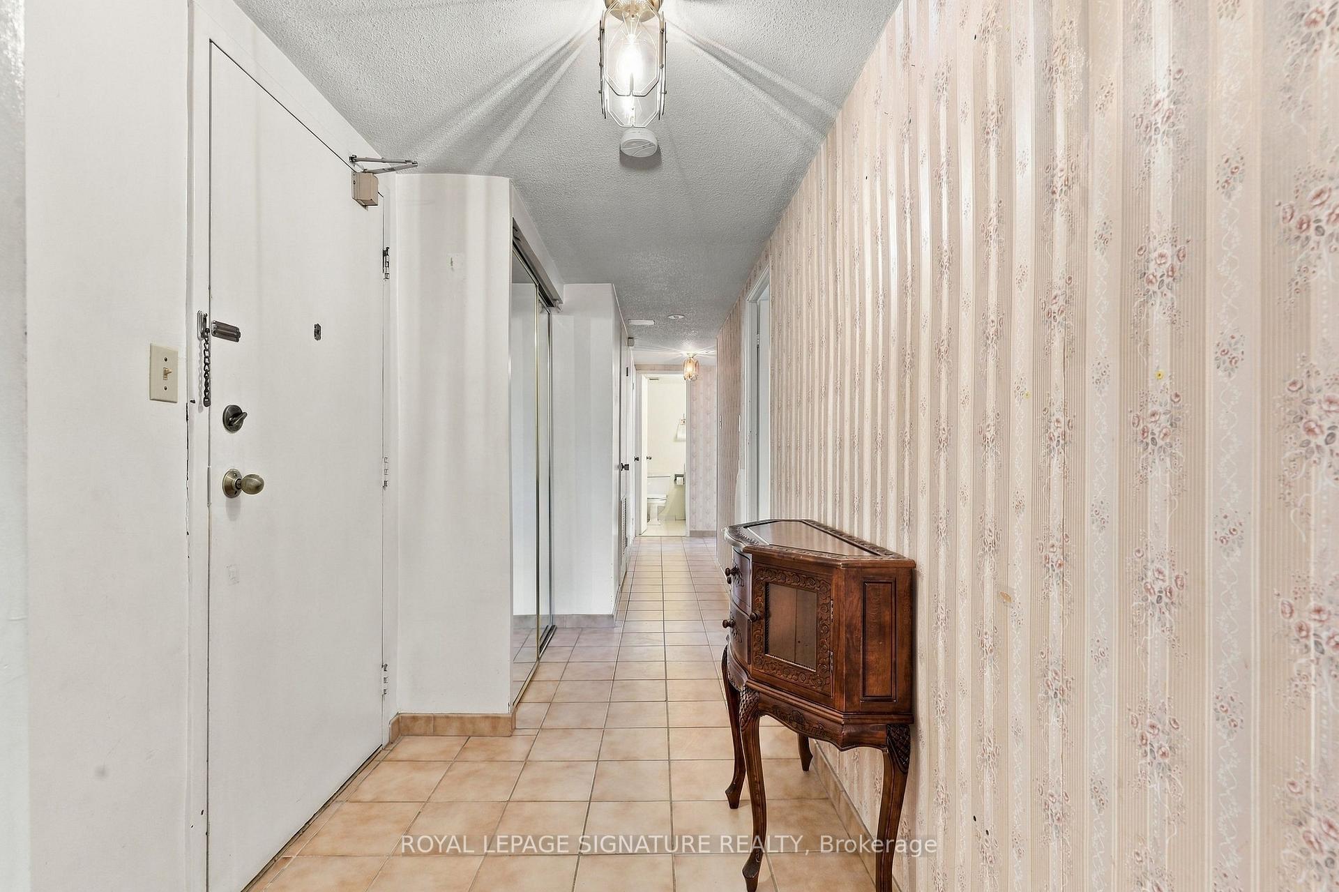 Photo 5 of Unit 539, 2645 Jane Street, North York, Glenfield-Jane Heights — HOMEH