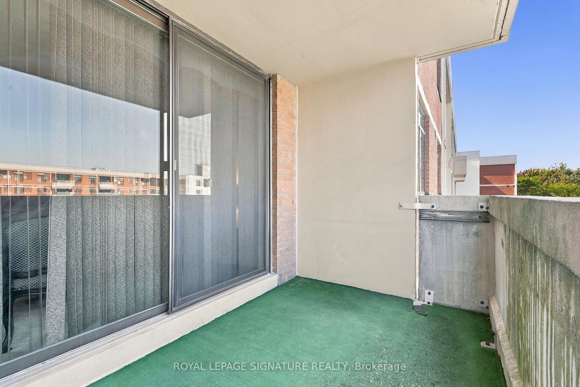 Photo 10 of Unit 539, 2645 Jane Street, North York, Glenfield-Jane Heights — HOMEH