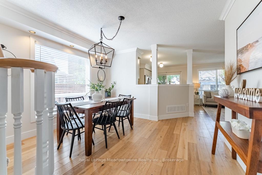 Photo 3 of 407 Baverstock Crescent, Milton, Clarke — HOMEH