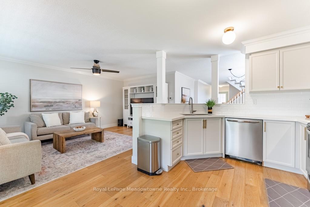 Photo 16 of 407 Baverstock Crescent, Milton, Clarke — HOMEH