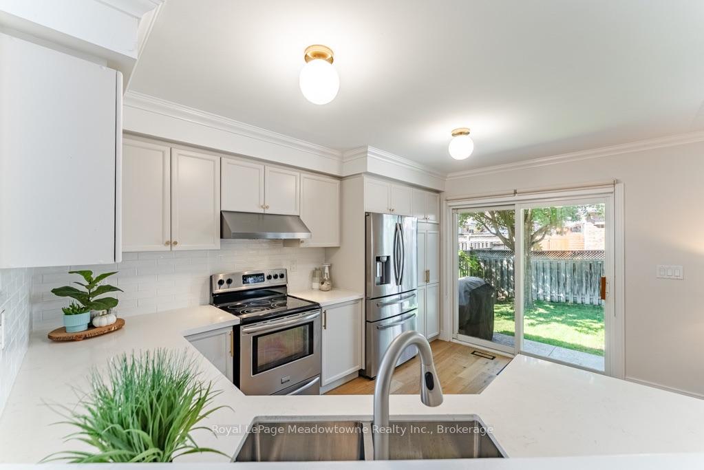 Photo 19 of 407 Baverstock Crescent, Milton, Clarke — HOMEH