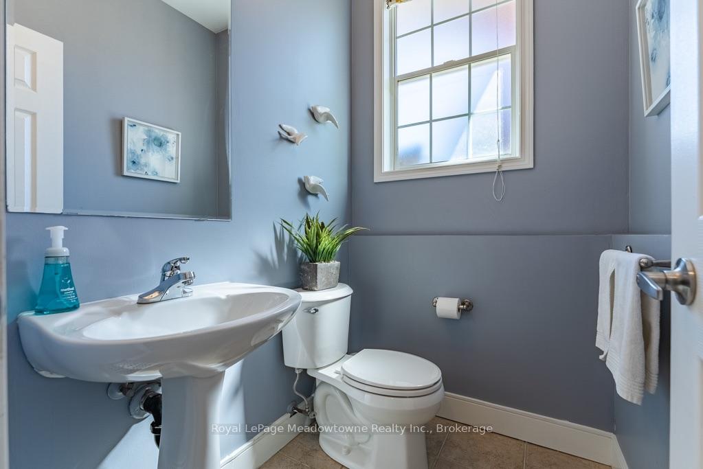 Photo 20 of 407 Baverstock Crescent, Milton, Clarke — HOMEH