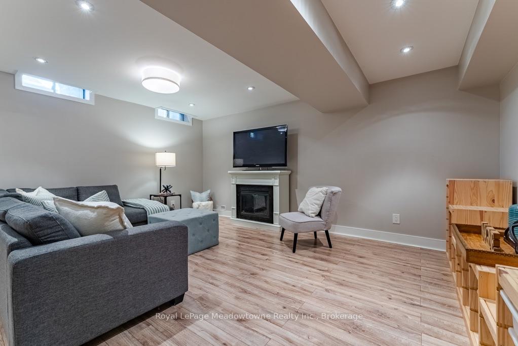 Photo 34 of 407 Baverstock Crescent, Milton, Clarke — HOMEH