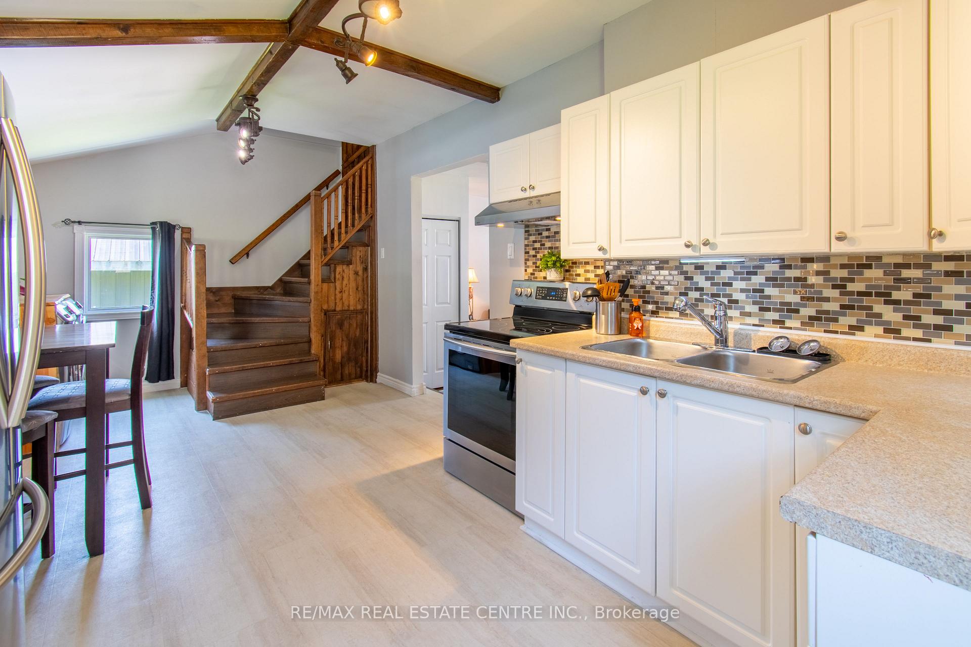Photo 11 of 371 William Street, Tay, Victoria Harbour — HOMEH