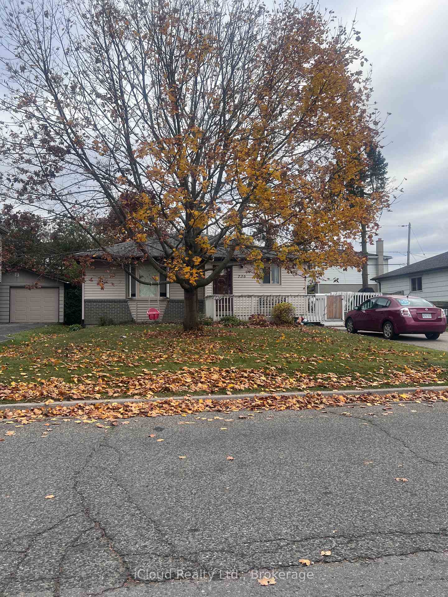 Photo 2 of 736 Annland Street, Pickering, Bay Ridges — HOMEH
