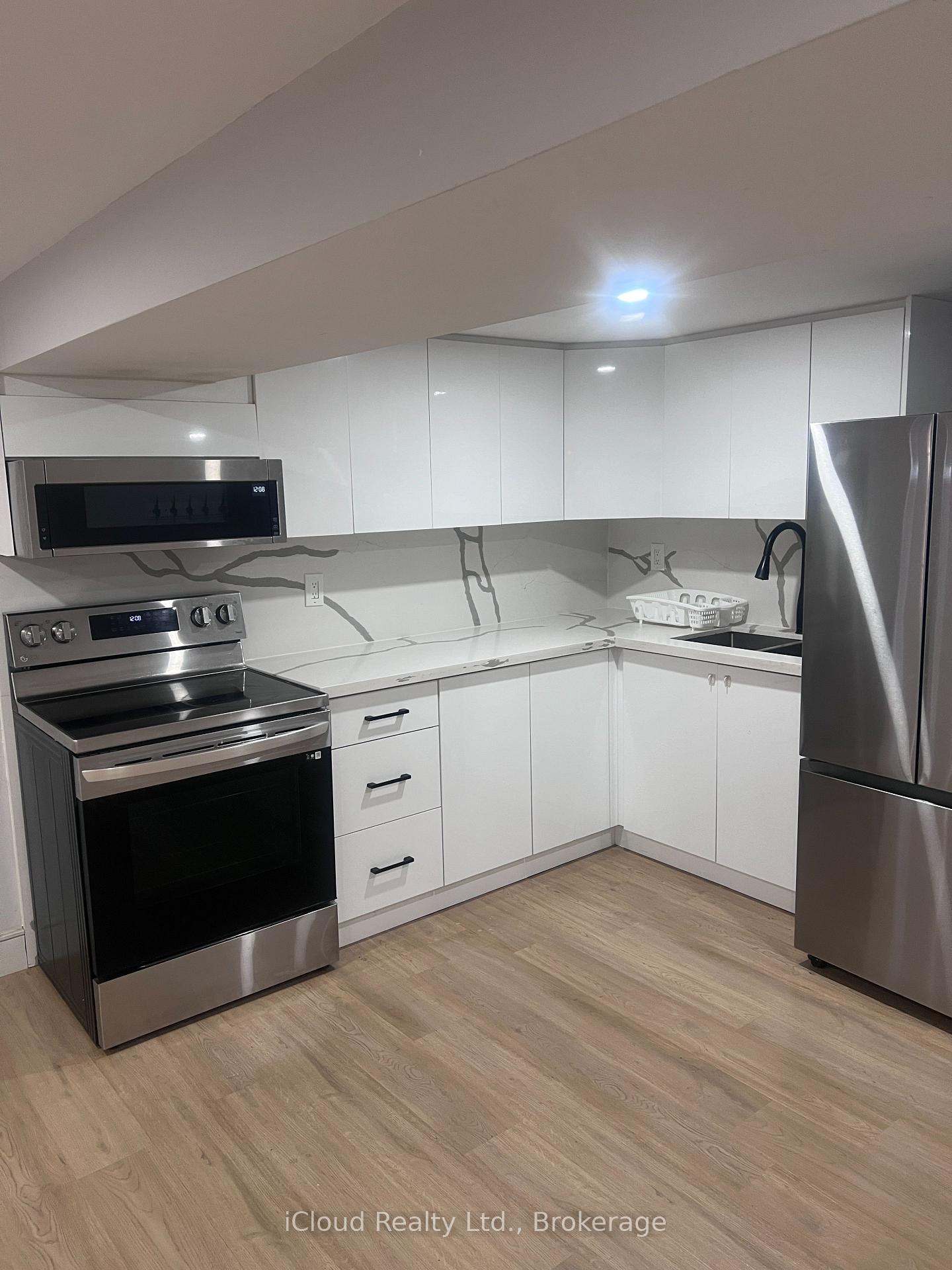 Photo 6 of 736 Annland Street, Pickering, Bay Ridges — HOMEH