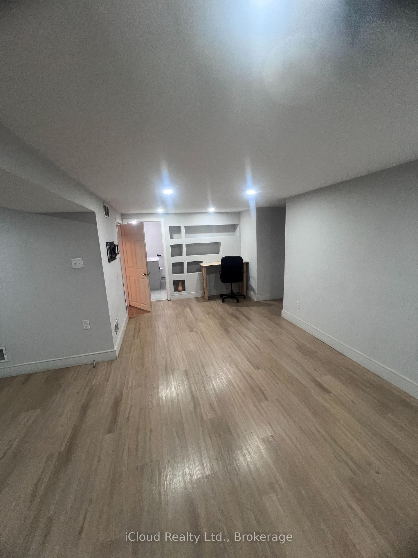 Photo 8 of 736 Annland Street, Pickering, Bay Ridges — HOMEH