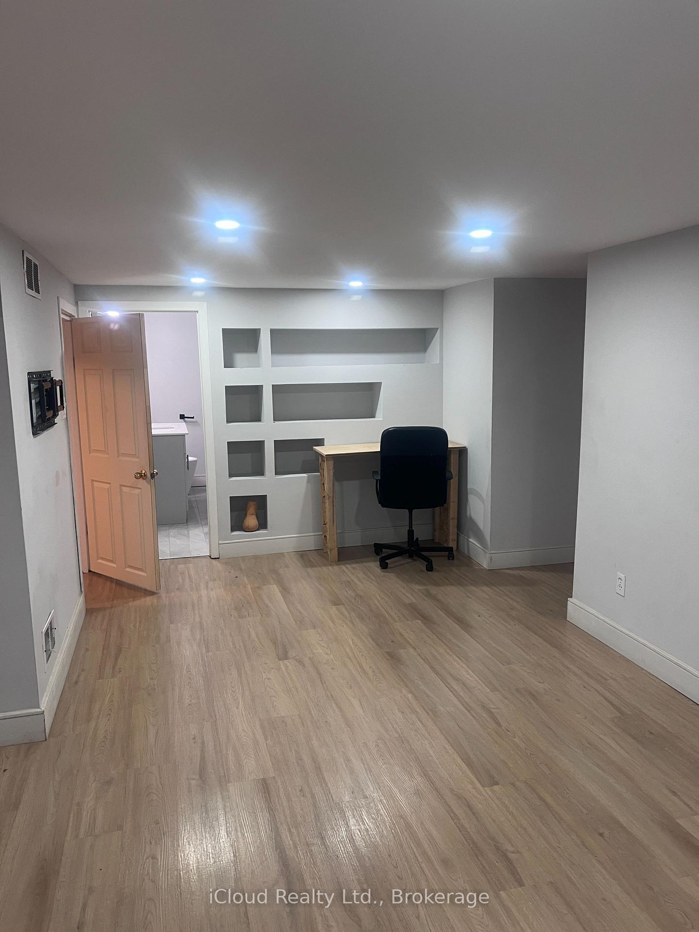 Photo 9 of 736 Annland Street, Pickering, Bay Ridges — HOMEH