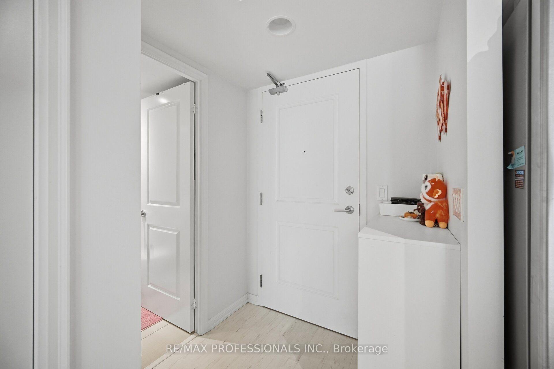 Photo 6 of Unit 1206, 65 East Liberty Street, Toronto, Niagara — HOMEH