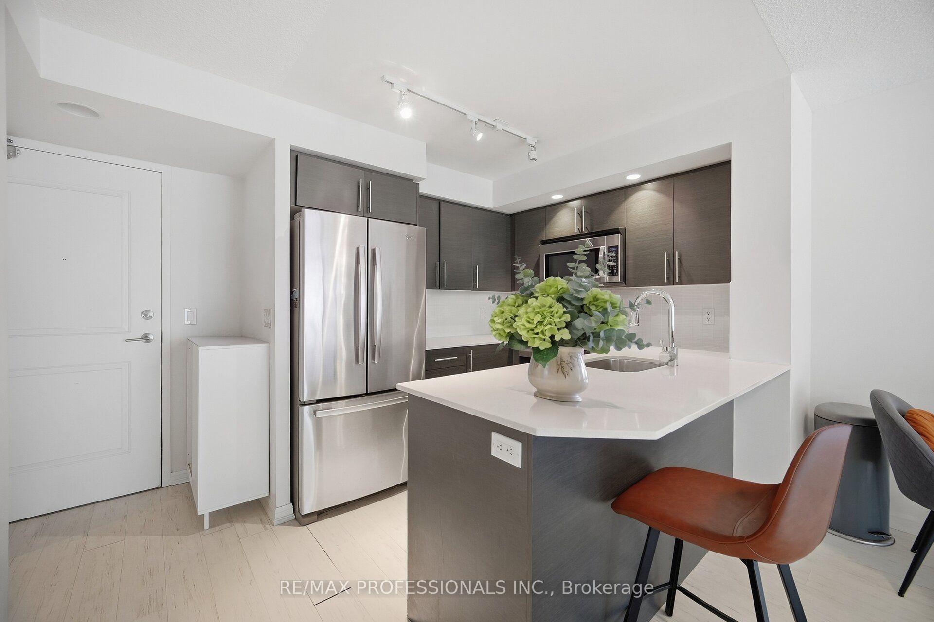 Photo 9 of Unit 1206, 65 East Liberty Street, Toronto, Niagara — HOMEH