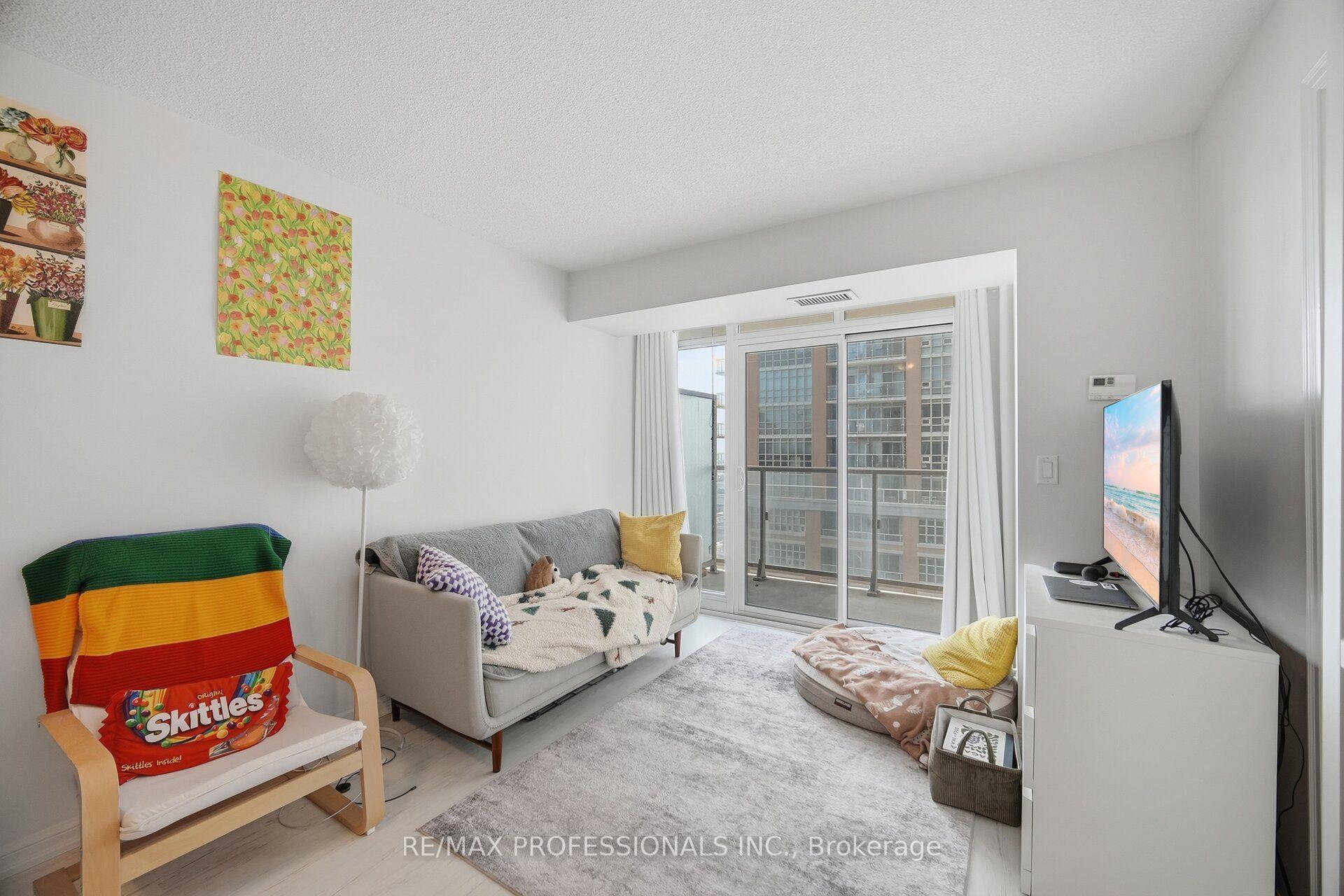 Photo 11 of Unit 1206, 65 East Liberty Street, Toronto, Niagara — HOMEH