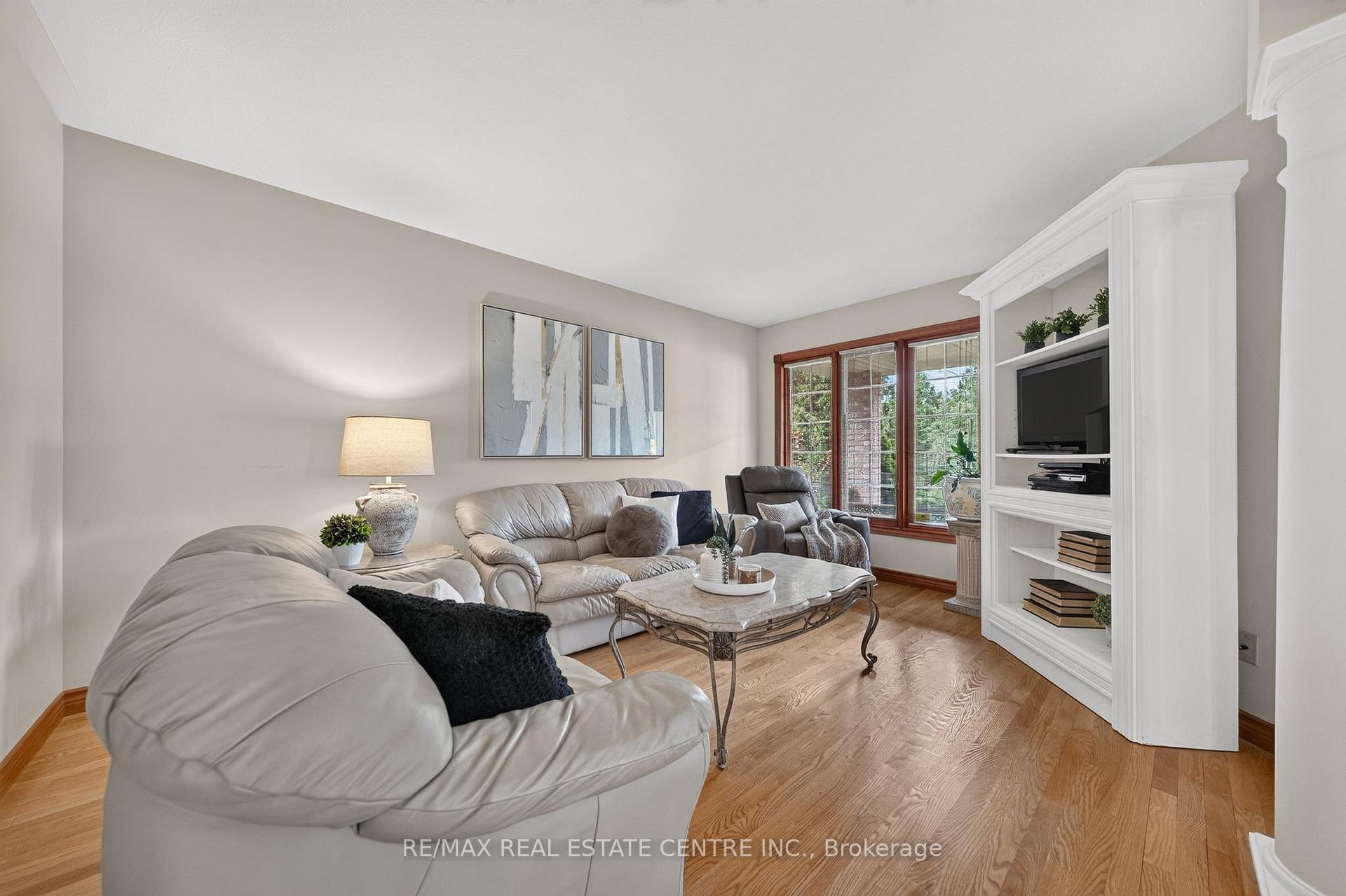 Photo 27 of 52 Archwood Crescent, Cambridge, Fiddlesticks — HOMEH