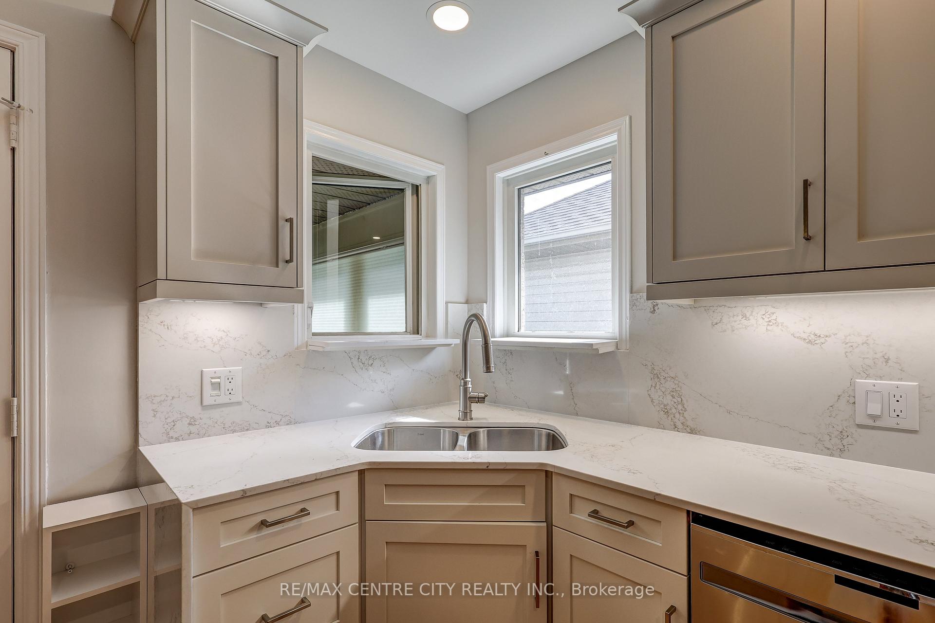 Photo 17 of 24 Schreyer Drive, St. Thomas — HOMEH