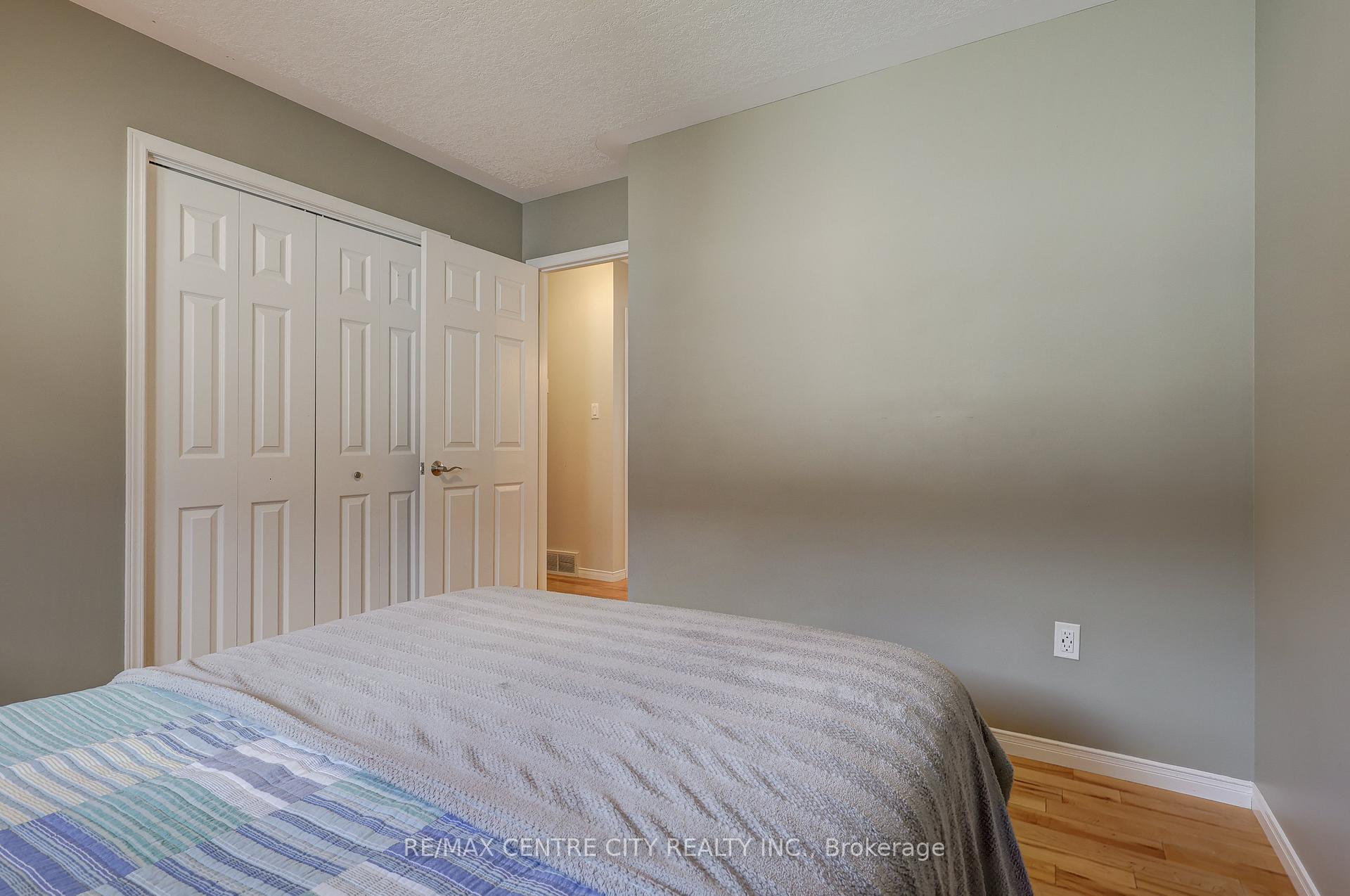 Photo 21 of 24 Schreyer Drive, St. Thomas — HOMEH