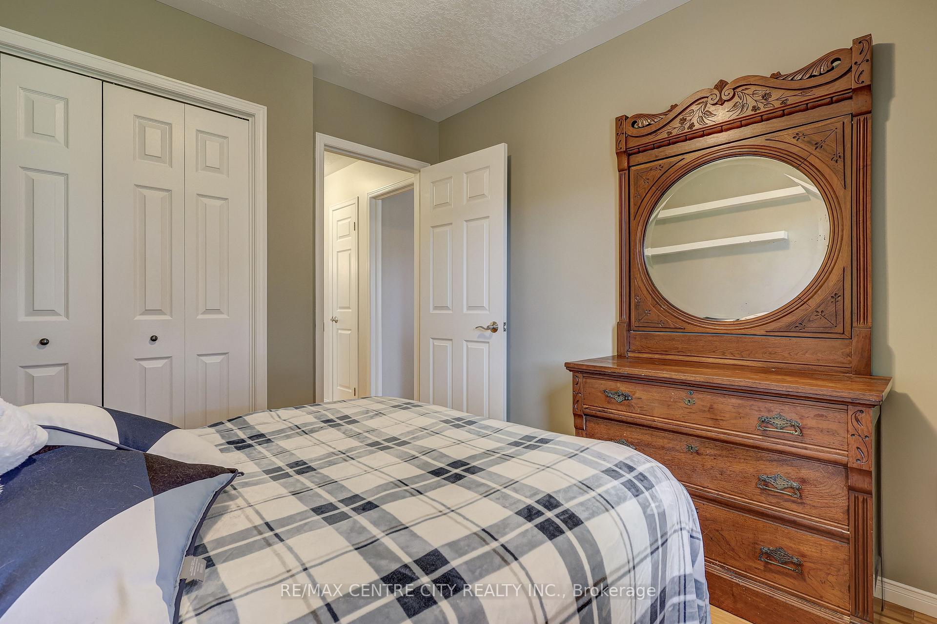 Photo 23 of 24 Schreyer Drive, St. Thomas — HOMEH